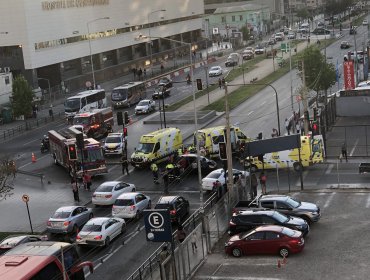 Cinco lesionados deja colisión vehicular frente al hospital de Viña del Mar