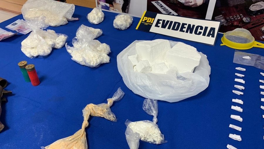 Casi dos kilos de cocaína incauta la PDI San Antonio desde un domicilio del sector Tejas Verdes