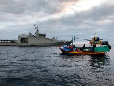 Armada captura tres embarcaciones peruanas pescando en Zona Económica Exclusiva