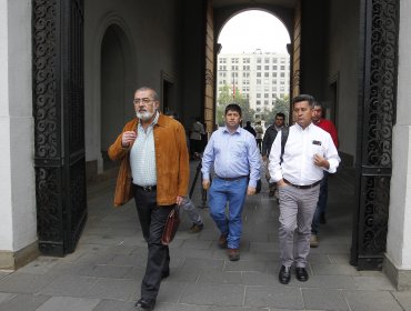 Ministro Chadwick recibe en La Moneda a transportistas forestales movilizados