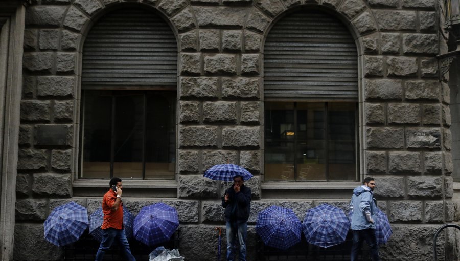 ENEL activa plan preventivo por pronóstico de lluvia anunciado en la RM