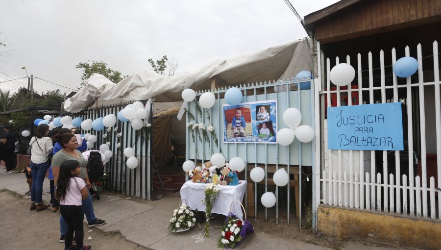 Despiden restos de lactante alcanzado por “bala loca” en La Pintana