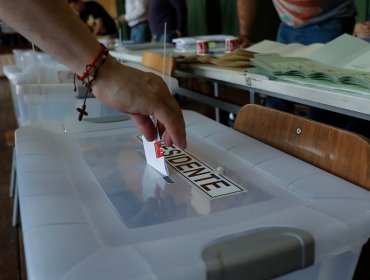 Aprueban en general proyecto que rebaja la edad para votar en elecciones presidenciales y municipales