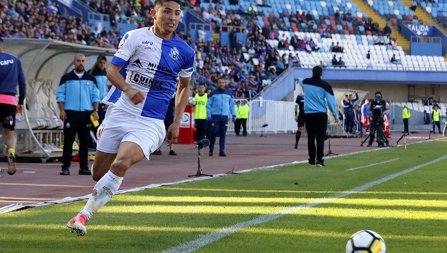 Felipe Flores y presente de la U: "Es lindo que un equipo grande esté abajo"