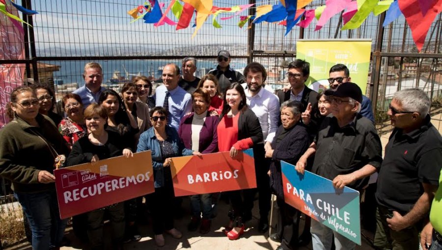 Vivienda inyecta recursos para recuperar el emblemático barrio Puerto de Valparaíso