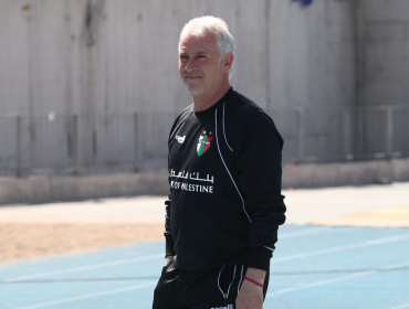 Ivo Basay renovó contrato por una temporada más como entrenador de Palestino