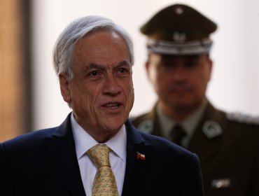 Piñera: "Condeno a los delincuentes que se ponen overoles para atentar contra profesores y compañeros en el Instituto Nacional"