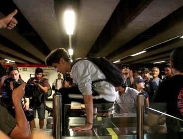 Unas 1.000 personas han evadido el pago del Metro de Santiago en los últimos días