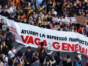 40 mil estudiantes marcharon en Barcelona contra condena a líderes independentistas catalanes