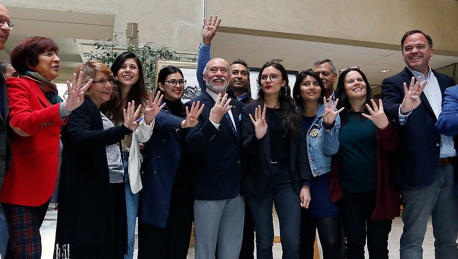 Hora de almuerzo podría no ser incluida en el proyecto de jornada laboral de 40 horas