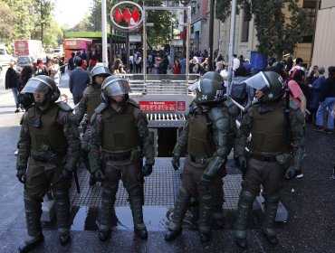 Metro de Santiago decide suspender el servicio en líneas 1, 2 y 6 por incidentes y evasiones