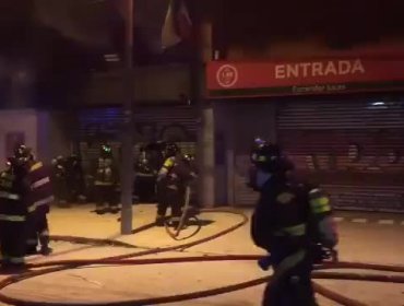 Violento incendio en Supermercado Unimarc de Avenida Brasil con Bellavista en Valparaíso