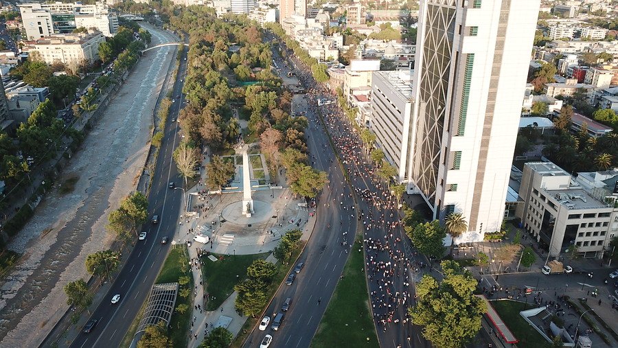 Transantiago anuncia la suspensión temporal de sus operaciones debido a falta de seguridad