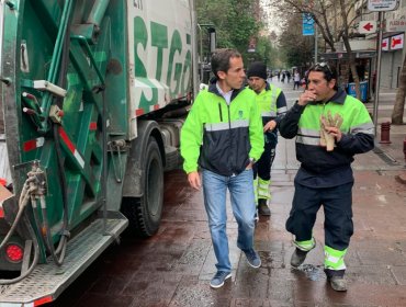 Alcalde de Santiago: Daños fueron "peor que los del 27-F" y asegura que el lunes "no será de normalidad"