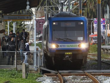 Metro Valparaíso suspende operaciones este domingo debido a ataques a estaciones