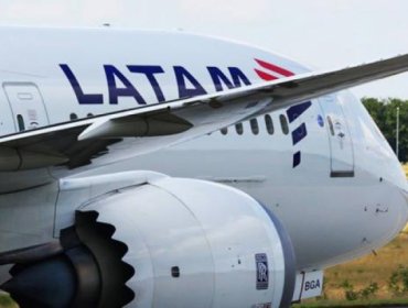 Latam cancela 55 vuelos adicionales desde y hacia Santiago