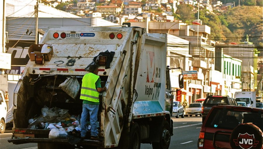 Municipio advierte que el retiro de aseo domiciliario estará funcionando con "algunas dificultades" en Valparaíso