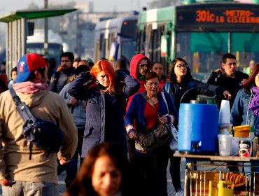 Transporte público en Santiago se refuerza con 425 buses para apoyar trazados del Metro