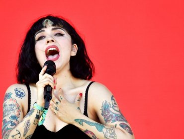 Así se ha manifestado Mon Laferte respecto a la crisis social que se vive en Chile