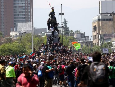 Miles de manifestantes se concentran en Plaza Italia en nueva jornada de protestas