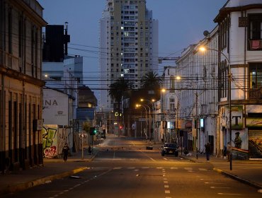 Jefe de Defensa confirma toque de queda desde las 20:00 horas en la región de Valparaíso