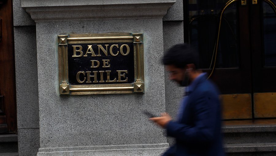 Banco de Chile funciona sólo con tres sucursales: todas ubicadas en Las Condes