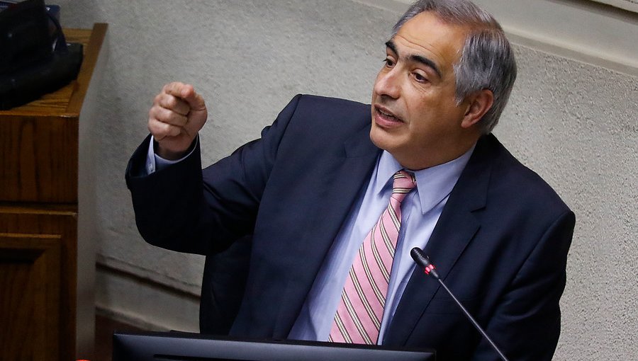 Senador Chahuán pide a Piñera que proponga una "agenda temática legislativa acotada"