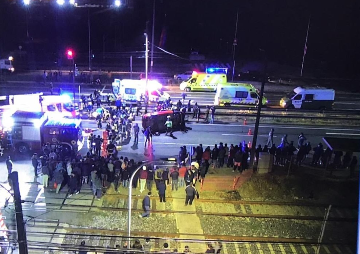 Vehículo embiste a multitud y deja sin vida a adulto y niño de 4 años en San Pedro de la Paz