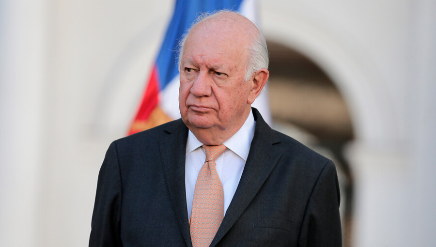 Expresidente Lagos asume responsabilidad en crisis social: "Seguramente cometí muchos errores"