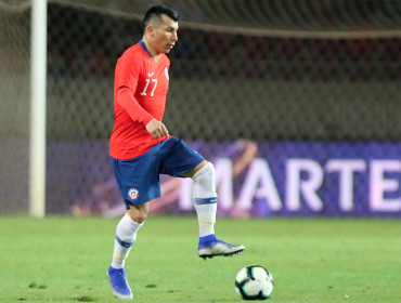 Medel: "¡Necesitamos que dejen el payaseo y se pongan de acuerdo por el bien de Chile!"