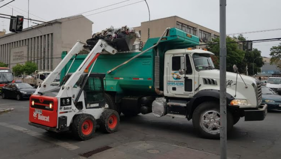 Municipalidad de Valparaíso decreta “Emergencia Sanitaria” y anuncia retiro de basura con empresa privada