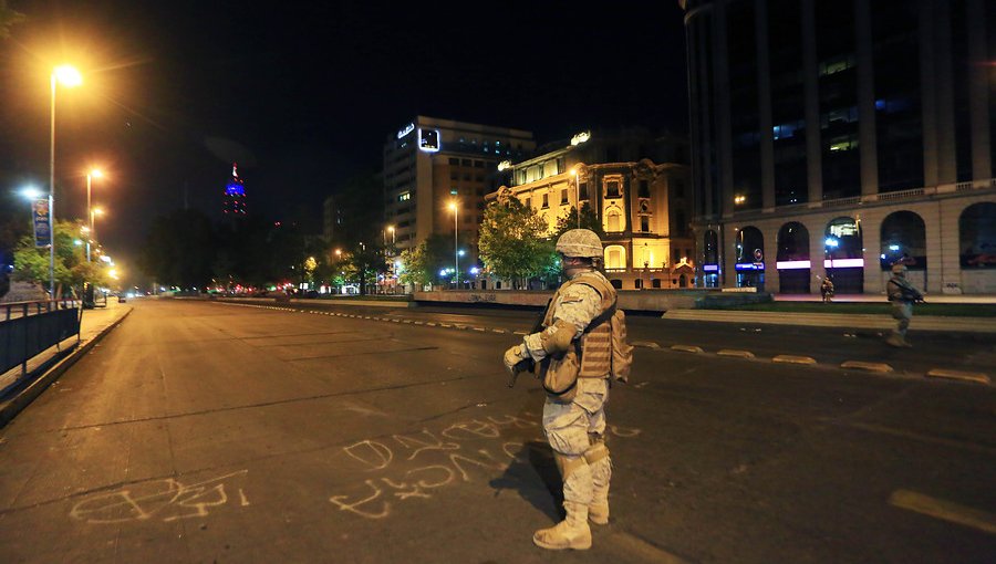 Quinto toque de queda para la región Metropolitana comenzará a las 22:00 horas