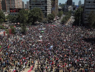 Convocan a masiva marcha para este viernes en principales plazas de ciudades chilenas