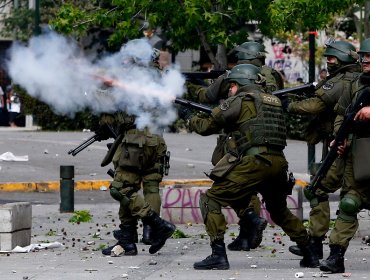 Carabineros inicia sumarios ante eventuales apremios ilegítimos en manifestaciones