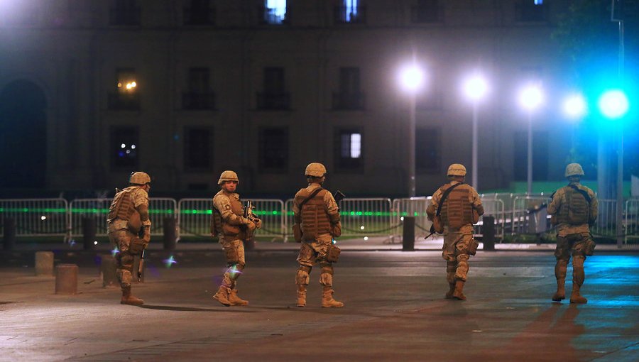 Séptimo toque de queda en la región Metropolitana comenzará a las 23:00 horas