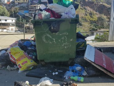 Trabajadores municipales exigen mayor seguridad para reanudar normal retiro de aseo domiciliario en cerros de Valparaíso