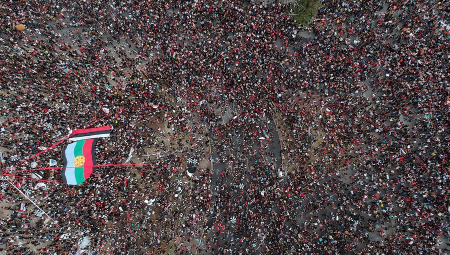 La "Marcha más grande de Chile" ha congregado a más de 1 millón de personas en el centro de Santiago