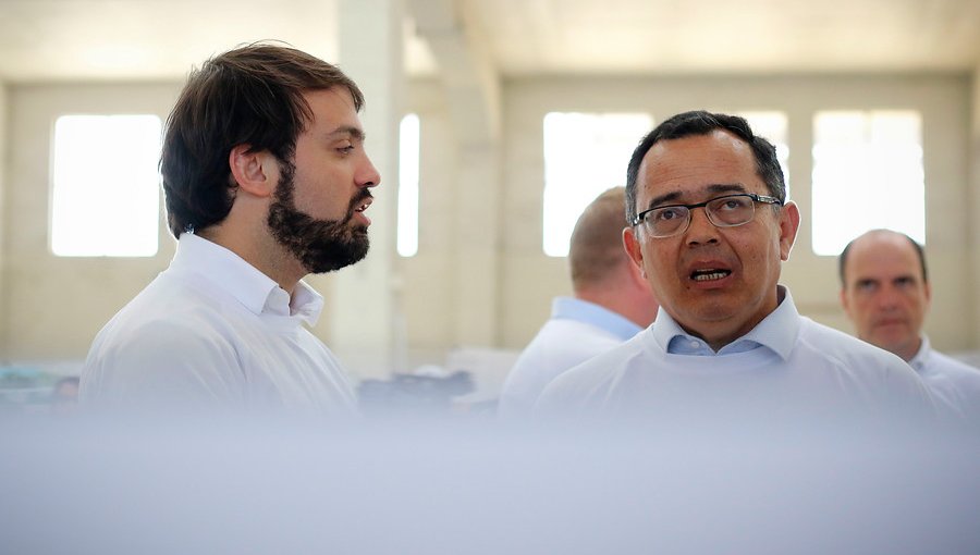 Intendente pide a Jorge Sharp "dar señal pública" y llamar a evitar "seguir destruyendo la ciudad"