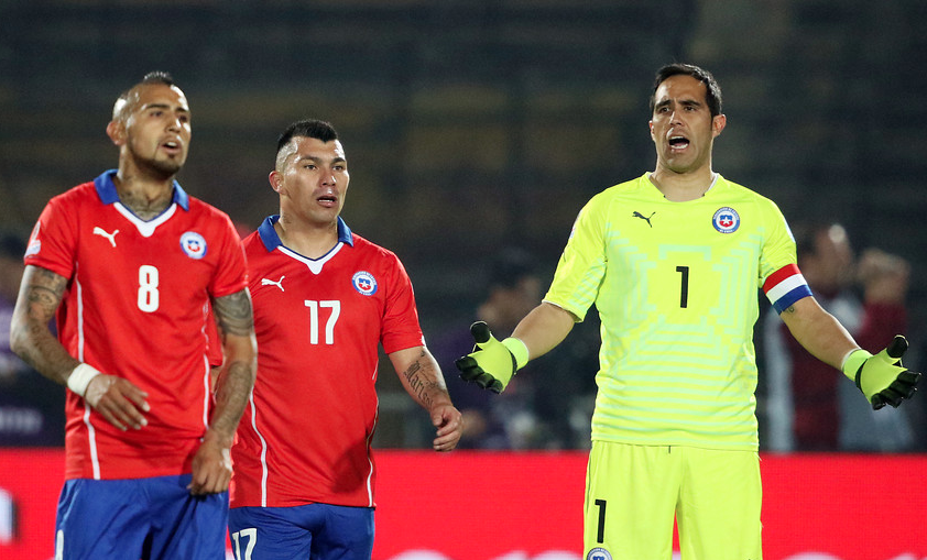 Arturo Vidal reconoce que habló hace dos años con Claudio Bravo y que quedaron "en nada"