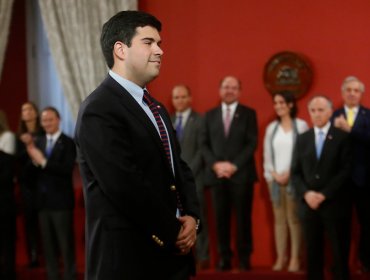 Facturas impagas y tuits homofóbicos: nuevo Ministro de Bienes Nacionales da primer dolor de cabeza al Gobierno