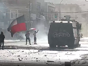 Marcha por Valparaíso culmina en disturbios y enfrentamientos con Carabineros en el parque Italia