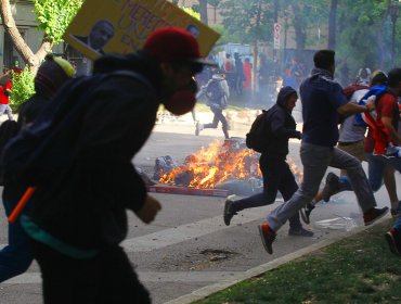 Con incidentes aislados se lleva a cabo manifestación en las cercanías del palacio de La Moneda