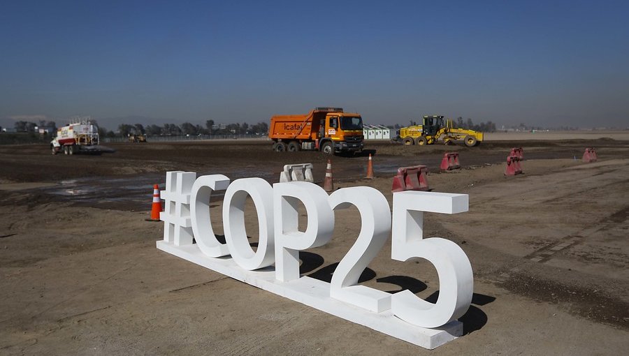 Diputados respaldaron suspensión de la APEC pero no de la COP25