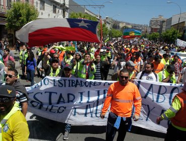 Alumnos de la UPLA entregan atención psicológica y de salud gratuita a manifestantes