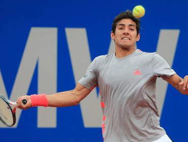 Cristian Garin venció a Isner y avanzó a octavos del Masters 1000 de París