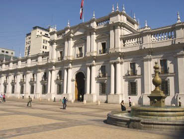 Gobierno invitó a partidos de oposición a La Moneda: RD aceptó y PC se restó