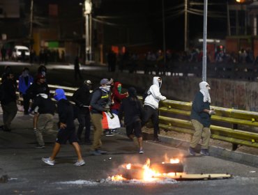 Detienen a sujeto que elaboraba bombas molotovs en Arica para manifestaciones