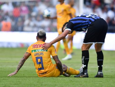 Vargas salió por lesión en empate de Tigres y es duda para los duelos de la Roja