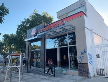 Así quedó el local Burger King tras ser saqueado en Viña del Mar