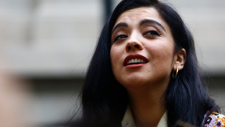 Mon Laferte ganó premio de MTV Europa y su mensaje de agradecimiento sacó ronchas